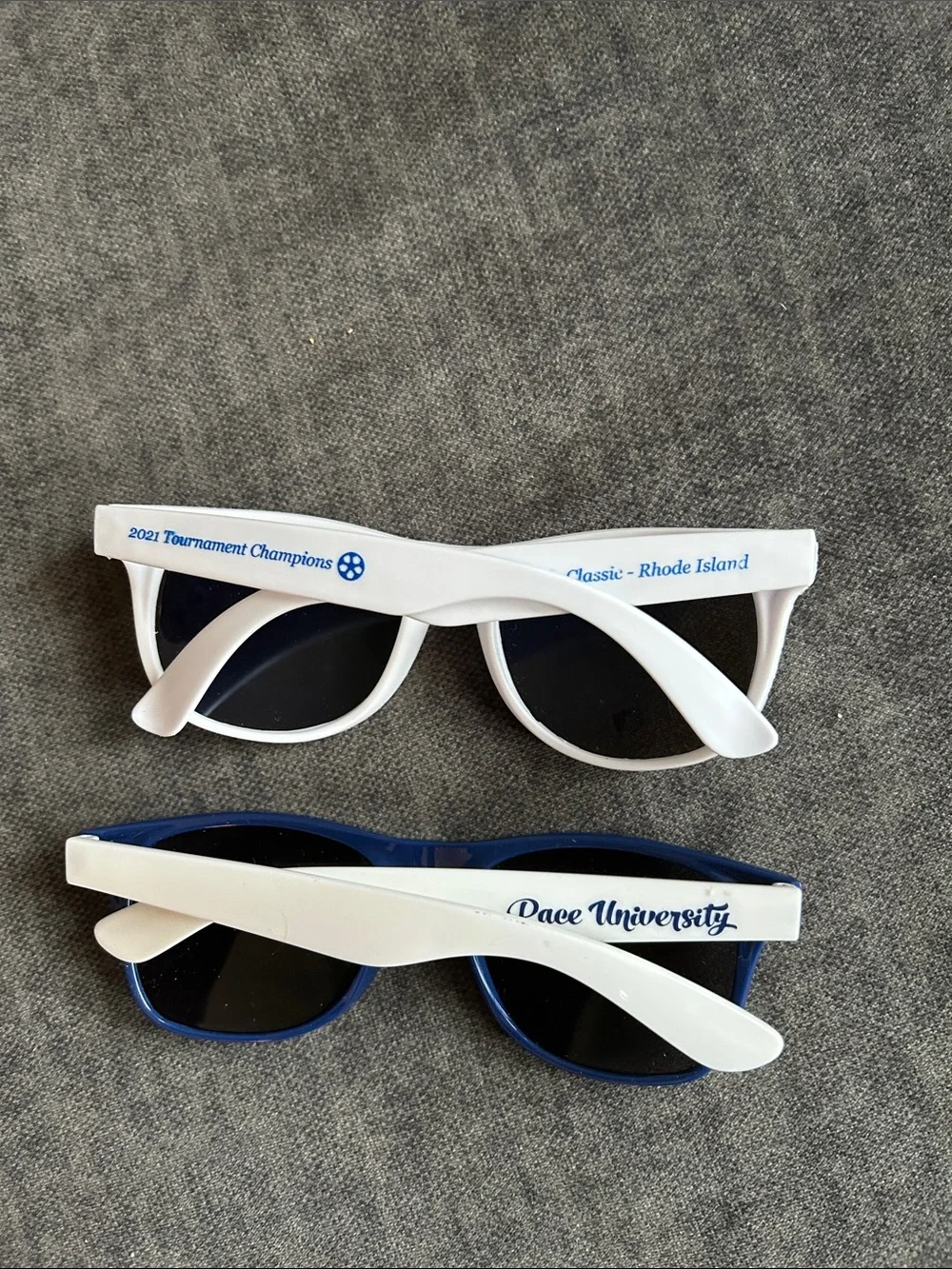 Set of 2 White and Blue Classic Sunglasses